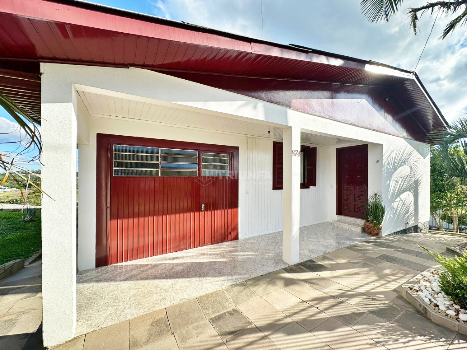 Localizada no bairro 1º de Maio, em Farroupilha/RS, esta casa de 3 dormitórios está disponível para venda.