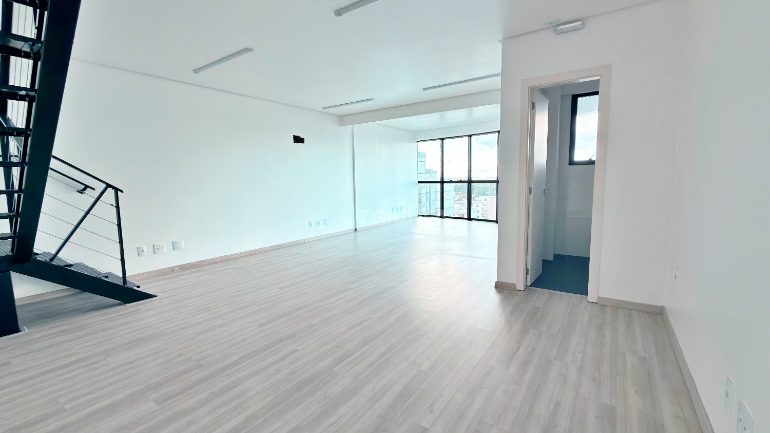Sala comercial, para alugar, 100 m², Centro - Farroupilha — foto 4
