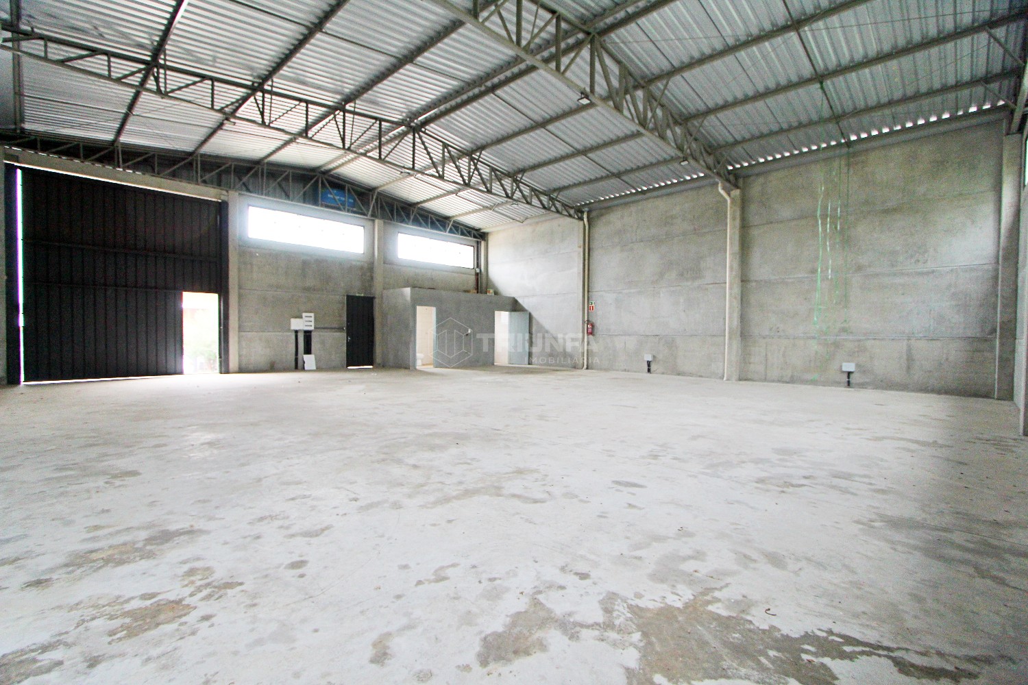 Galpão, para alugar, 250 m², América - Farroupilha — foto 4