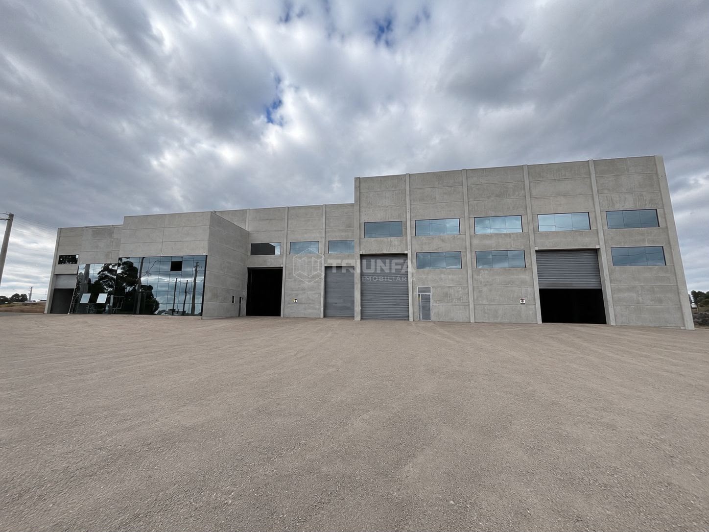 Pavilhão industrial e logístico em localização estratégica na RST-453 (Rota do Sol).
