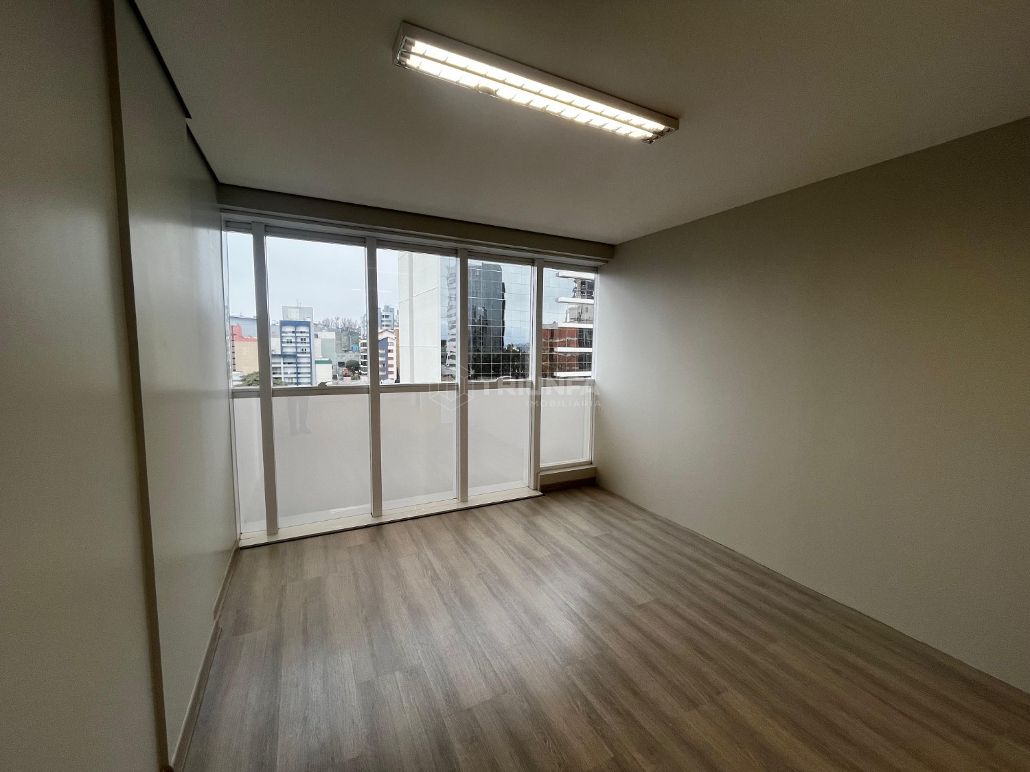 Sala comercial, para alugar, 62 m², Centro - Caxias do Sul — foto 3