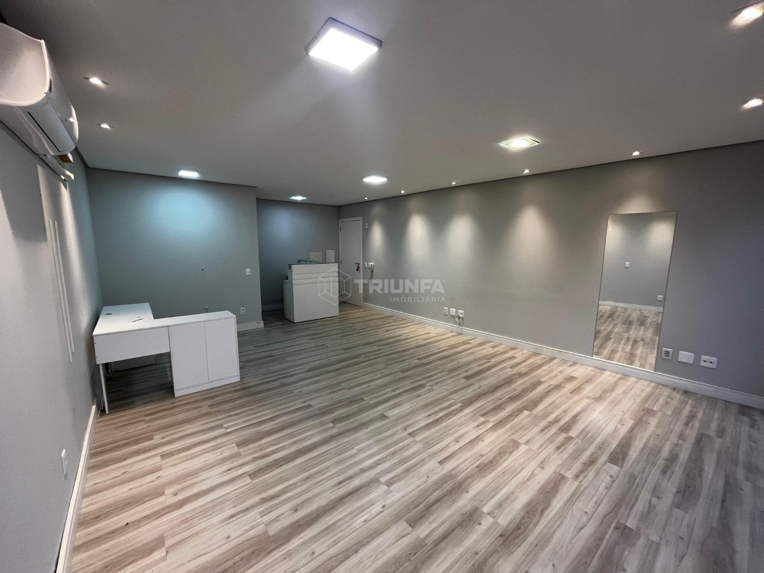 Sala comercial, para alugar, 42 m², Centro - Caxias do Sul — foto 2
