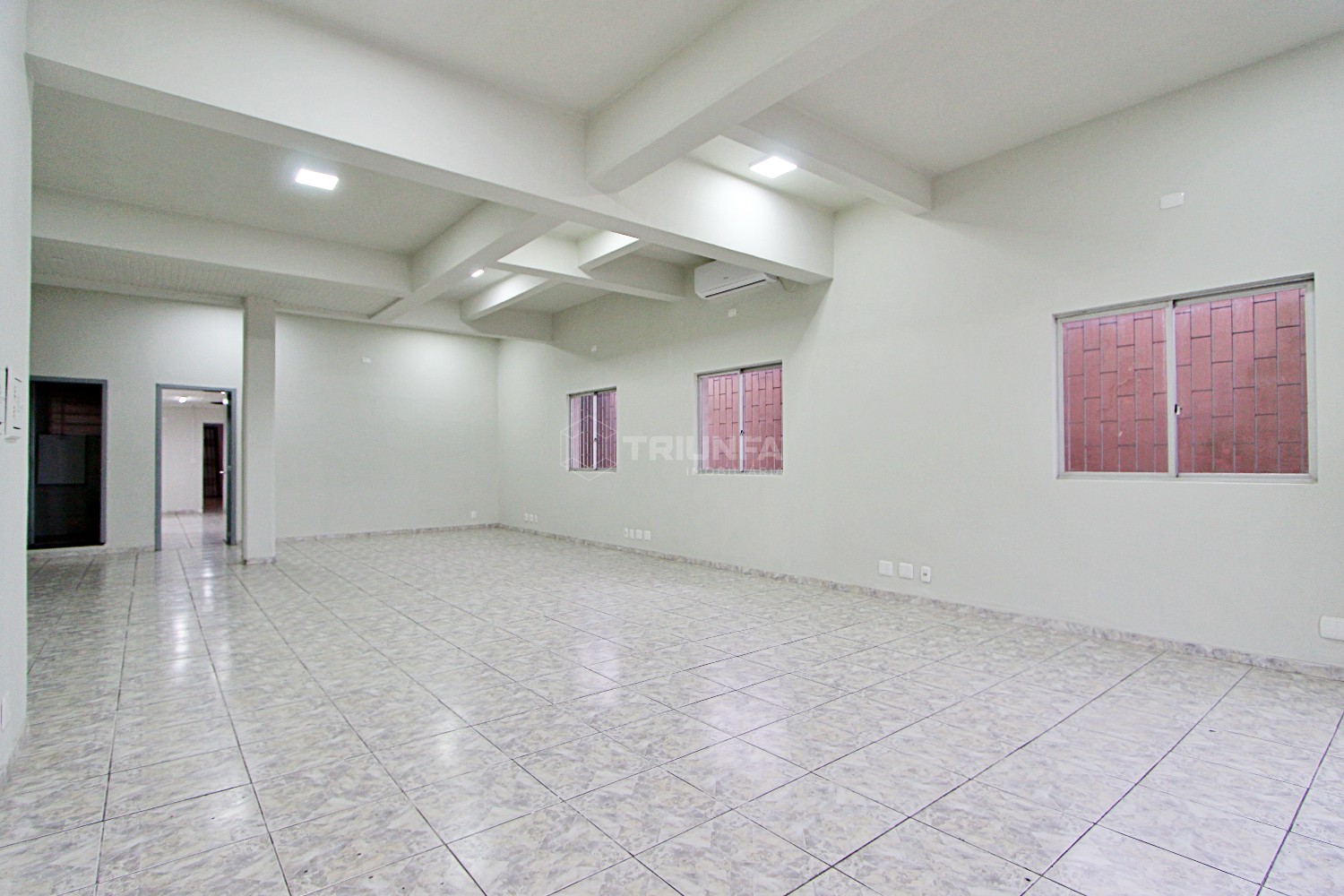 Sala comercial, para alugar, 180 m², Centro - Farroupilha — foto 2