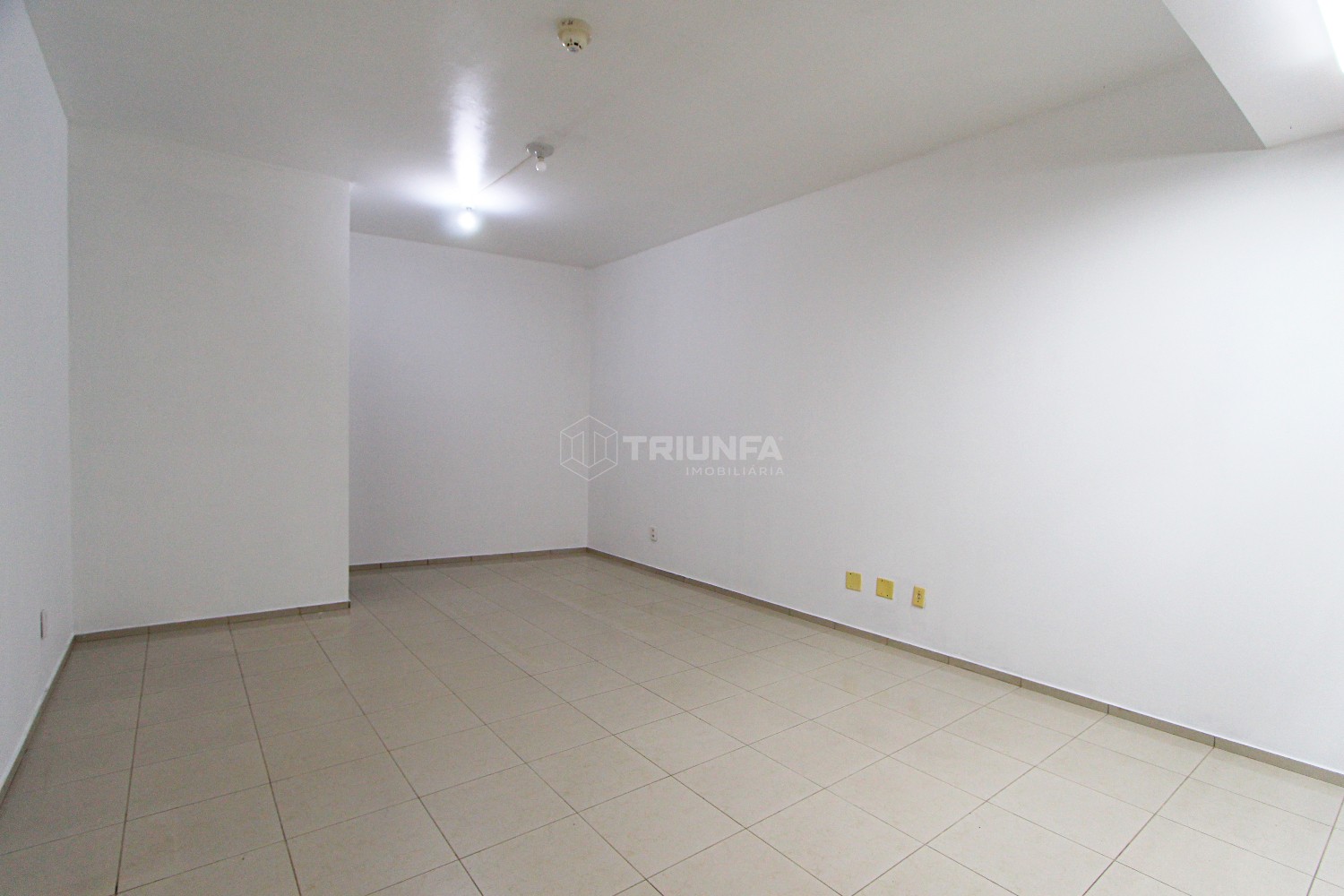 Sala comercial, para alugar, 22 m², Centro - Farroupilha — foto 2