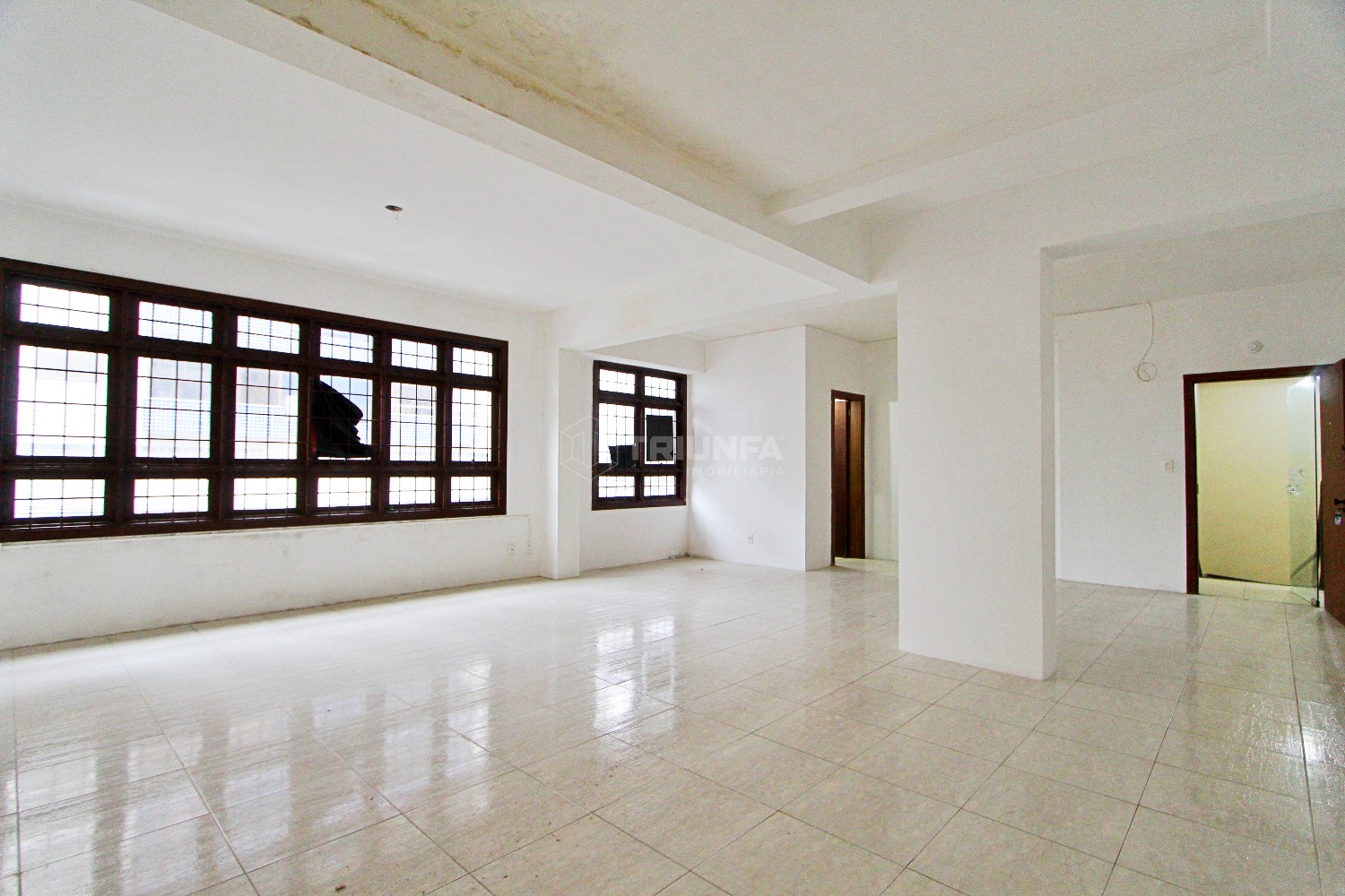 Sala comercial, para alugar, 54 m², Centro - Farroupilha — foto 2