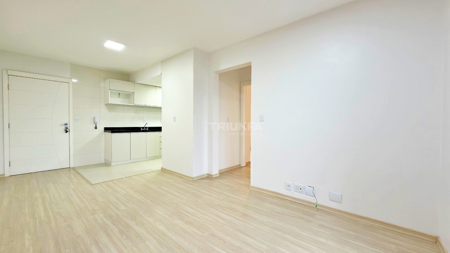 Apartamento semimobiliado para locação – Bairro Imigrante