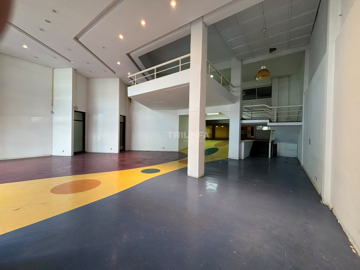 Comercial, para alugar, 850 m², São Pelegrino - Caxias do Sul — foto 2