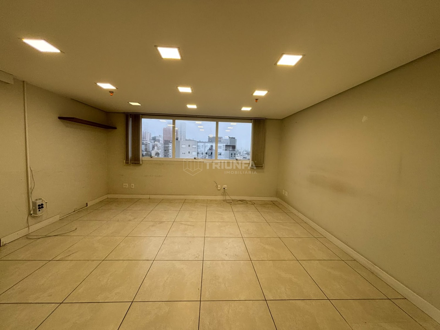 Sala comercial, para alugar, 170 m², Pio X - Caxias do Sul — foto 3