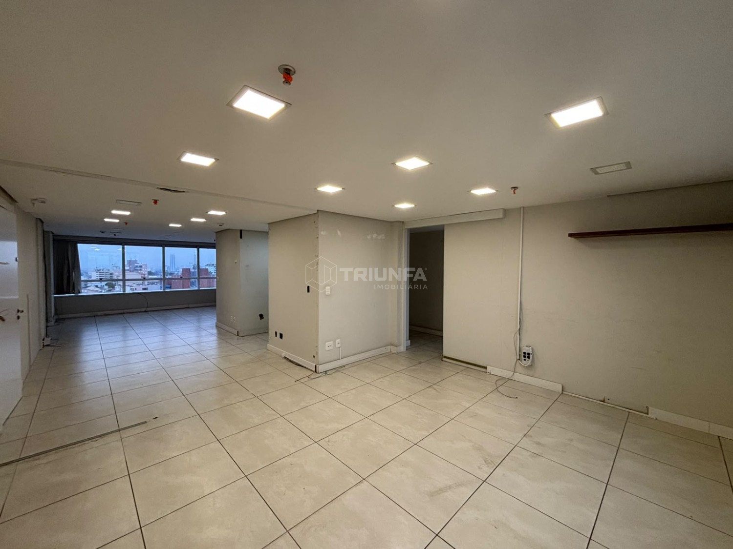 Sala comercial, para alugar, 170 m², Pio X - Caxias do Sul — foto 4