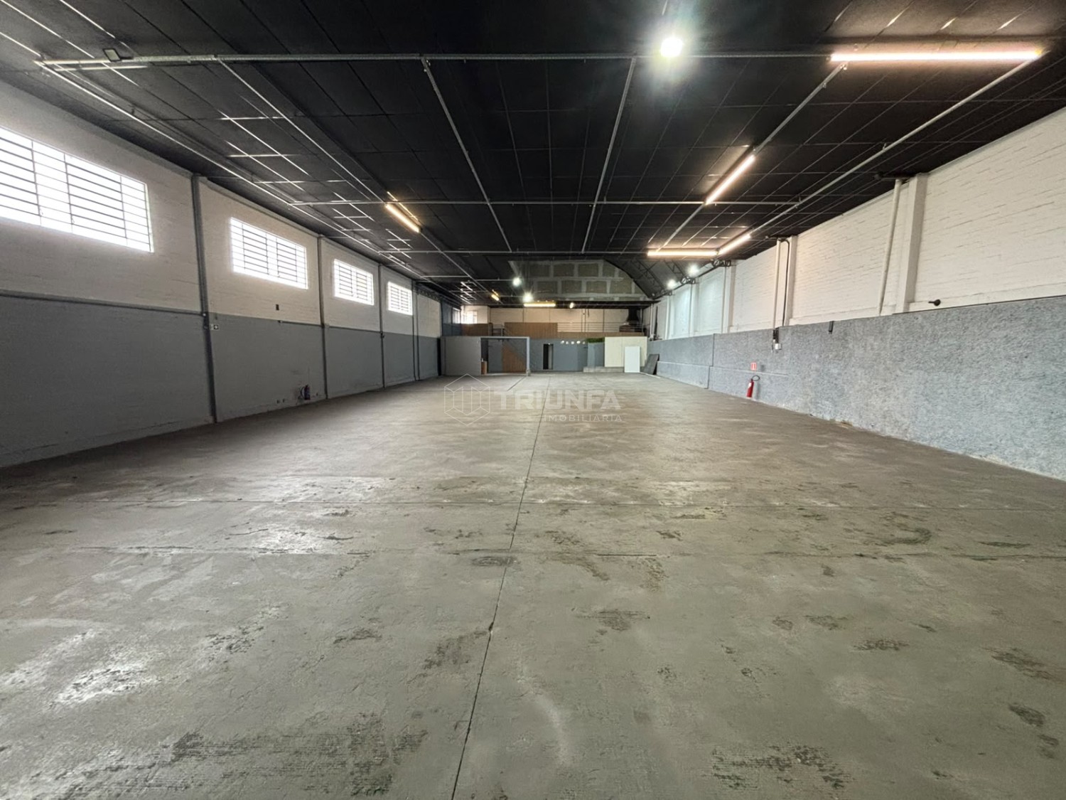 Galpão, para alugar, 570 m², Desvio Rizzo - Caxias do Sul — foto 4