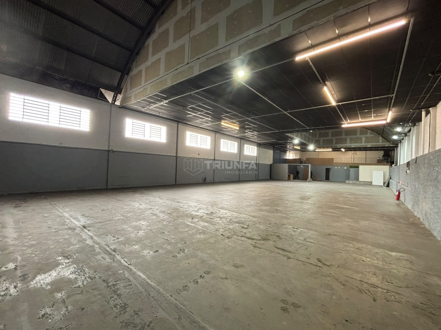 Galpão, para alugar, 570 m², Desvio Rizzo - Caxias do Sul — foto 5
