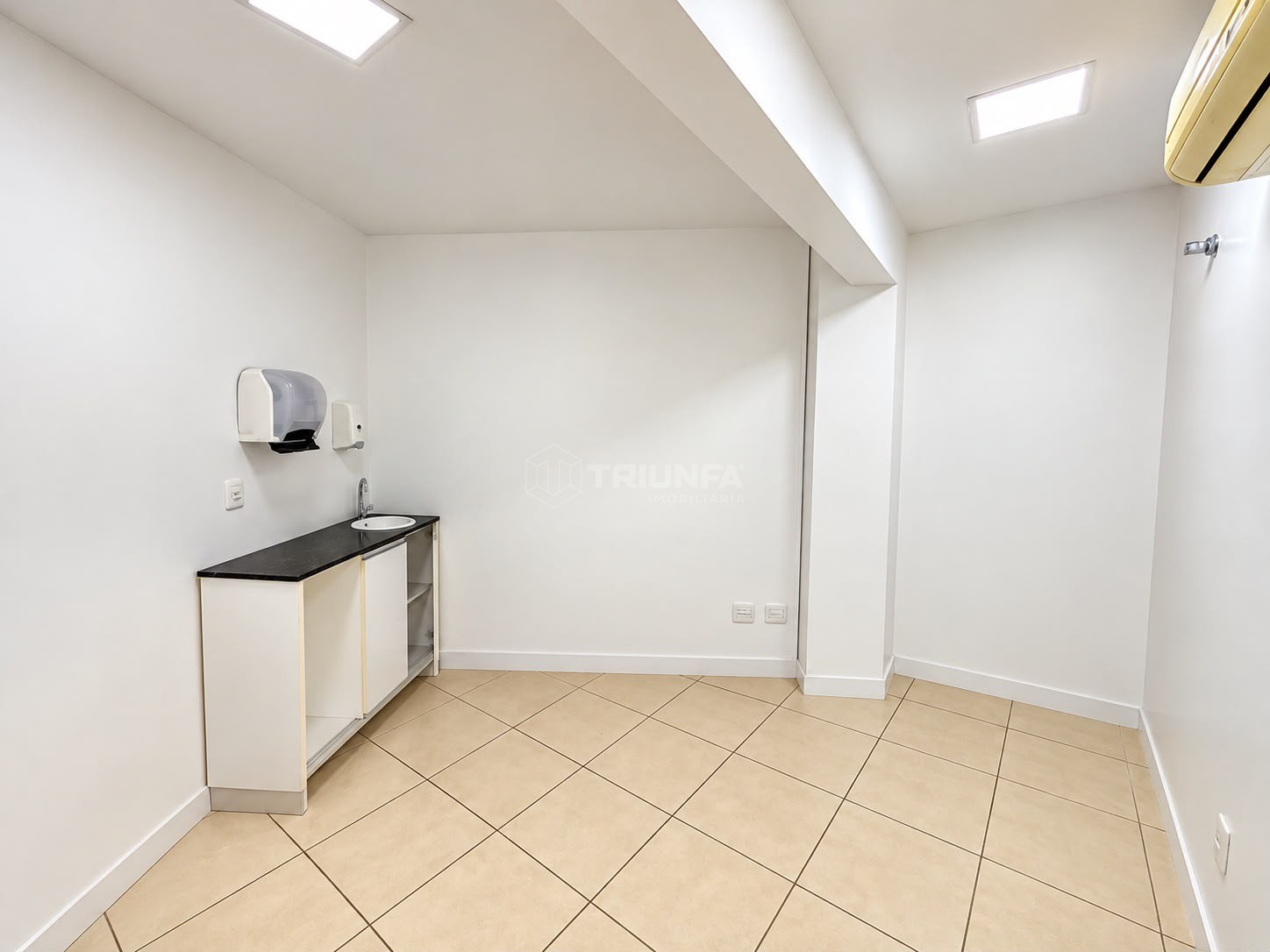 Sala comercial, para alugar, 450 m², São Pelegrino - Caxias do Sul — foto 4