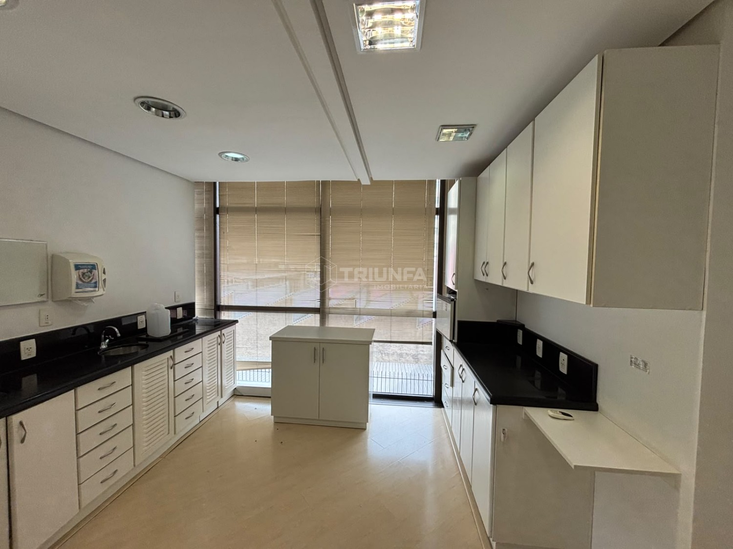 Sala comercial, para alugar, 70 m², São Pelegrino - Caxias do Sul — foto 3