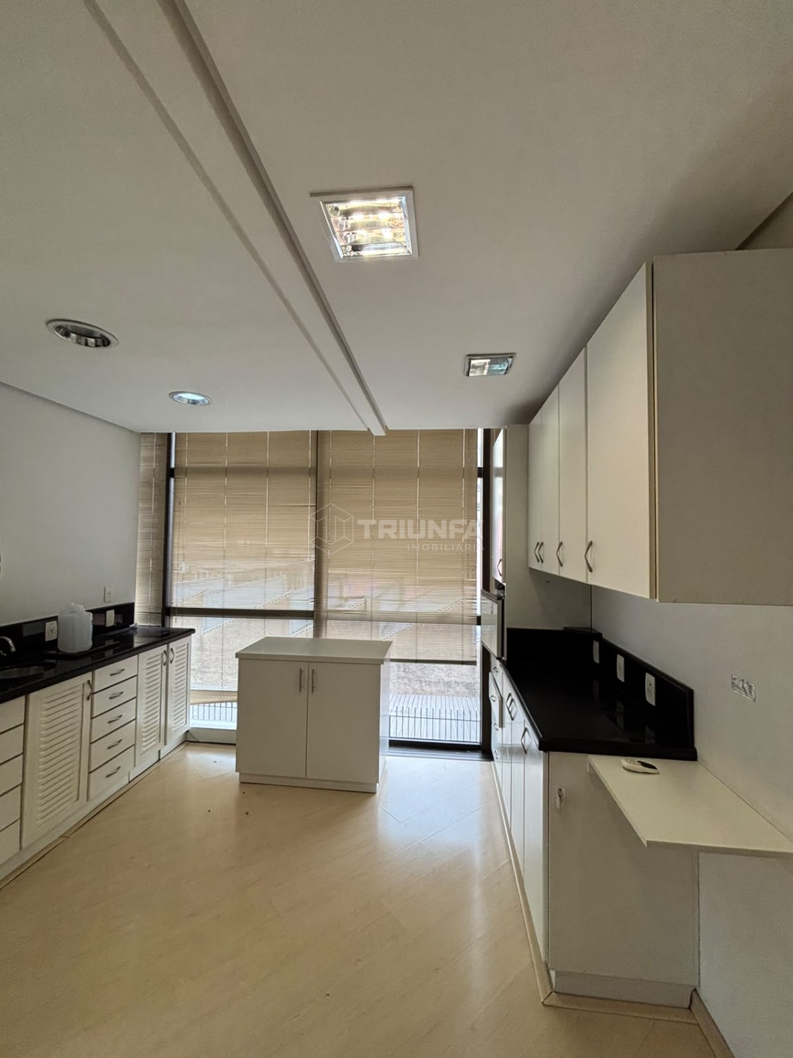Sala comercial, para alugar, 70 m², São Pelegrino - Caxias do Sul — foto 4