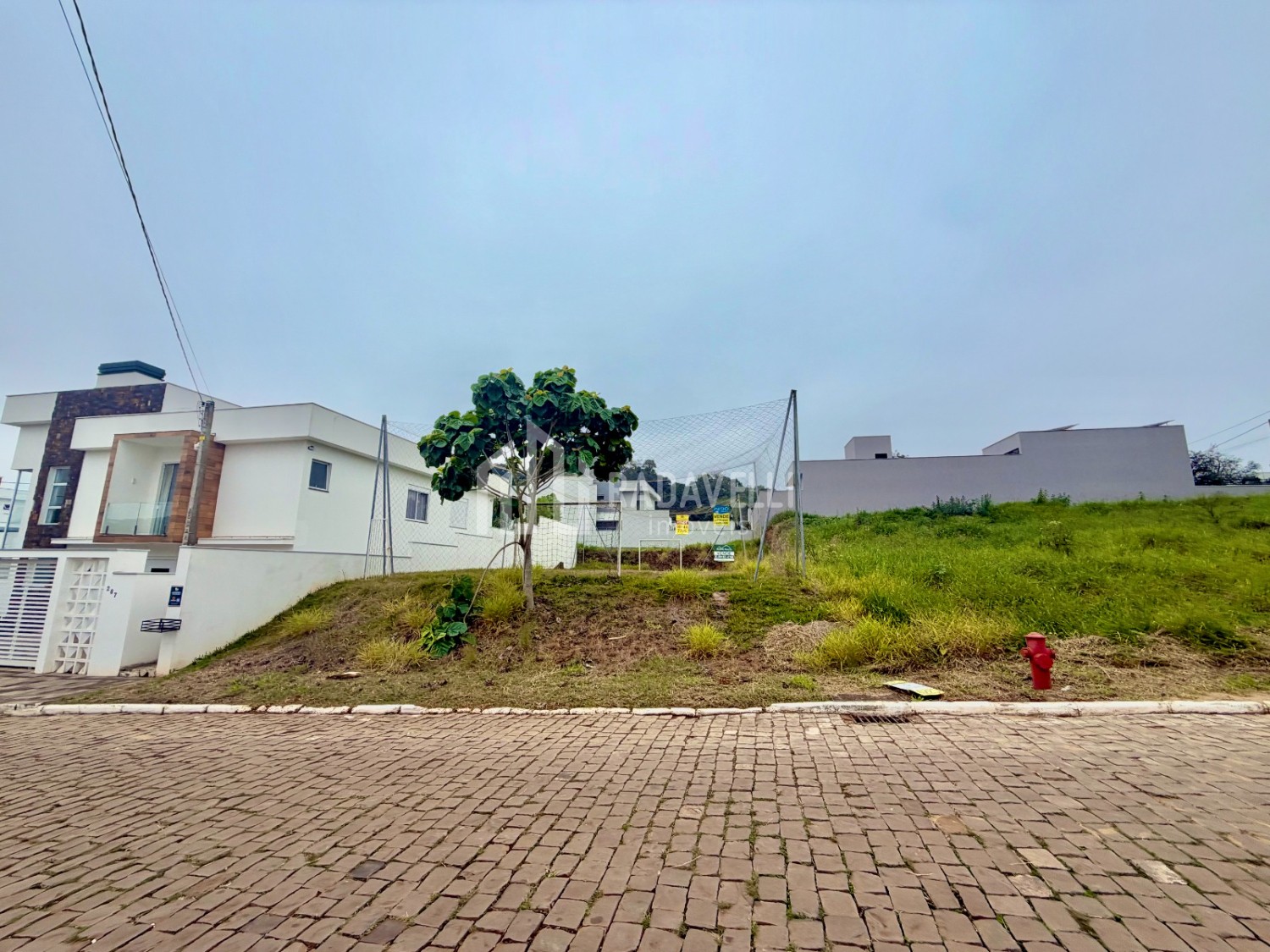 thumbnail--6a2bfd3bd0141.webp