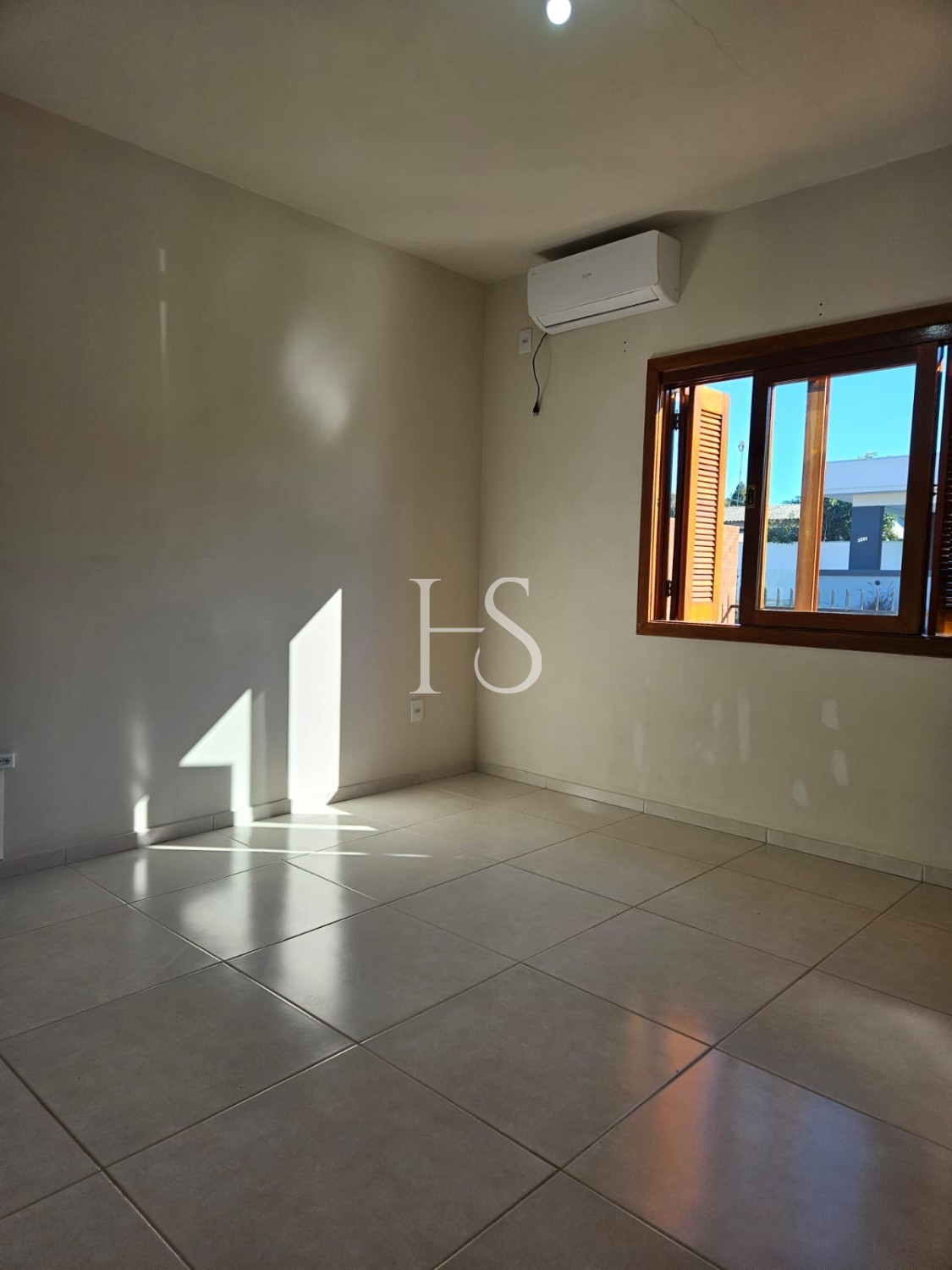 Casa Geminada à venda, R$ 269,00, Lot. Parque do Chimarrão em