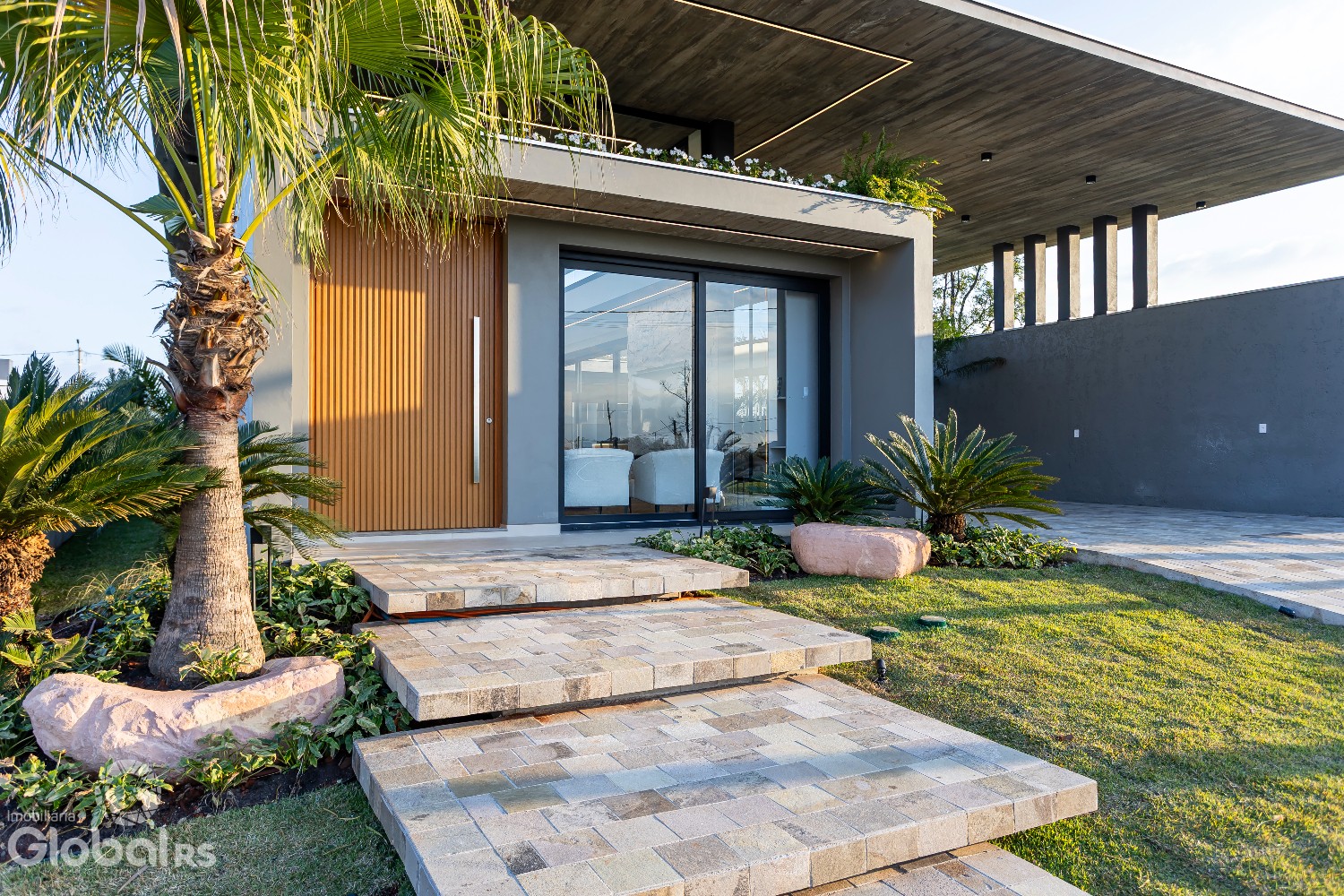 Casa em condomínio 4 dormitórios