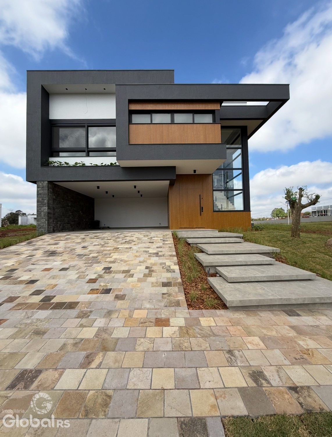 Casa em condomínio 3 dormitórios