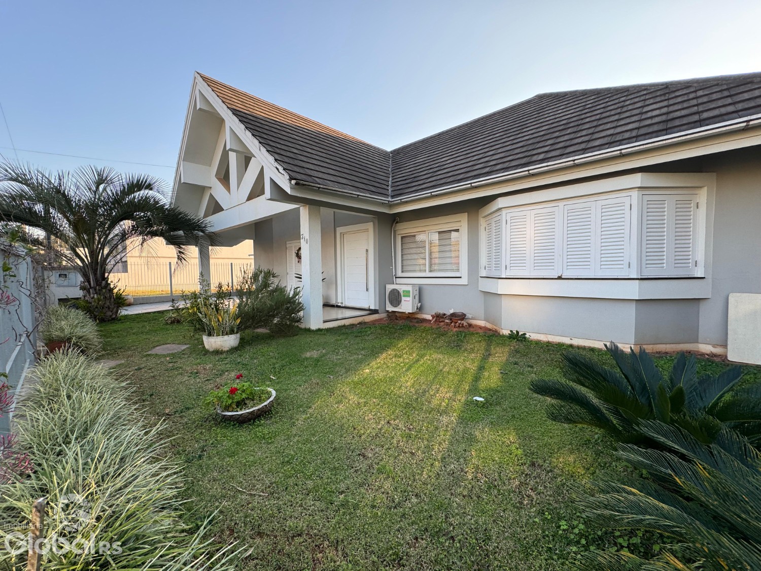 Casa 4 dormitórios