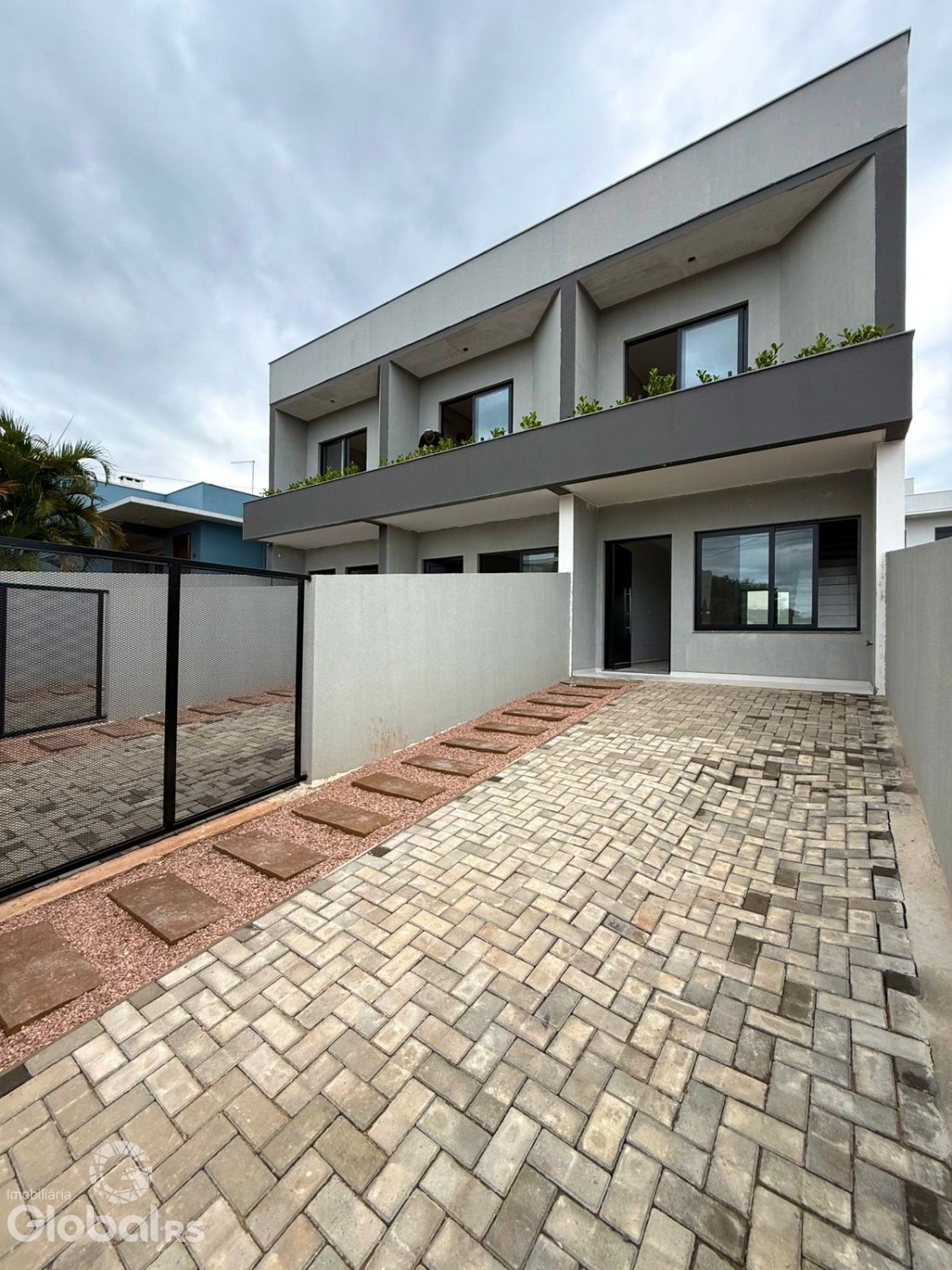 Sobrado 2 dormitórios