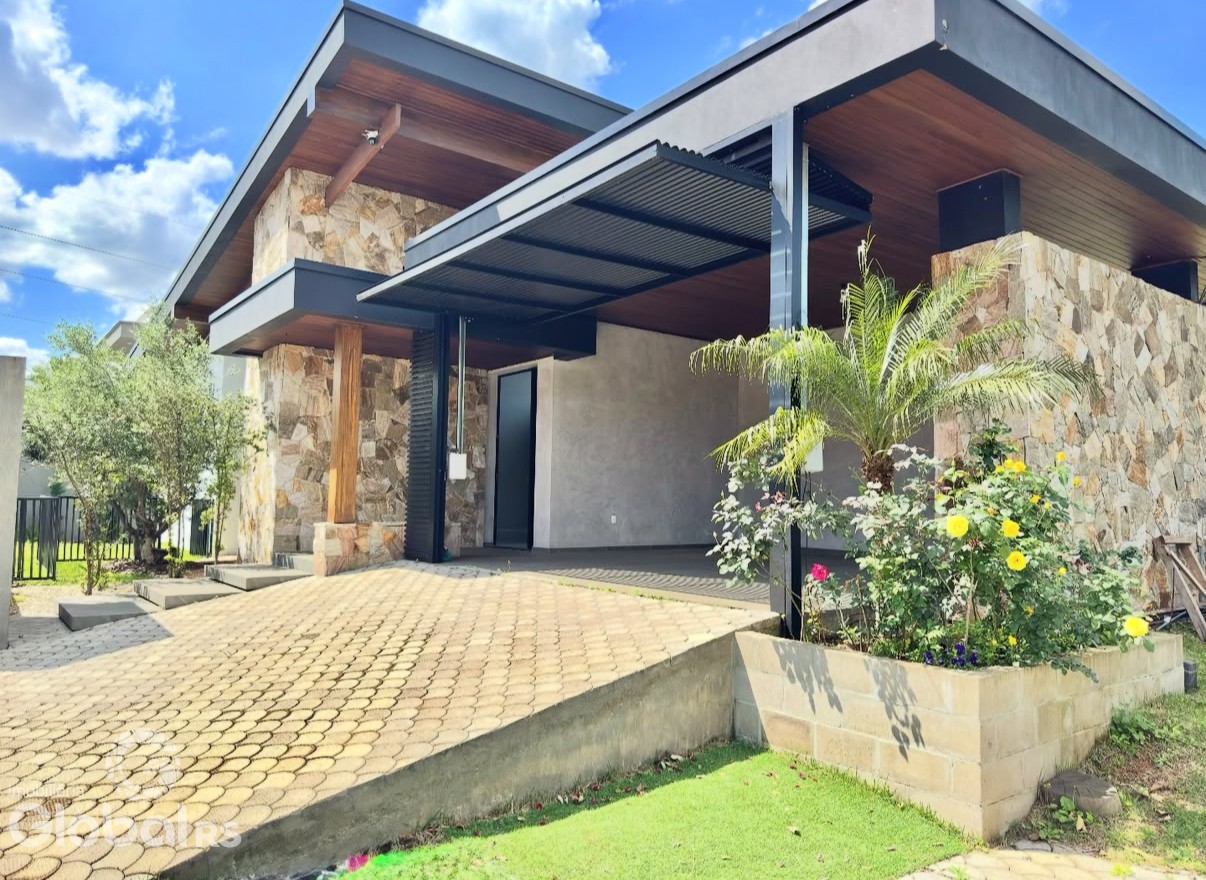 Casa 3 dormitórios