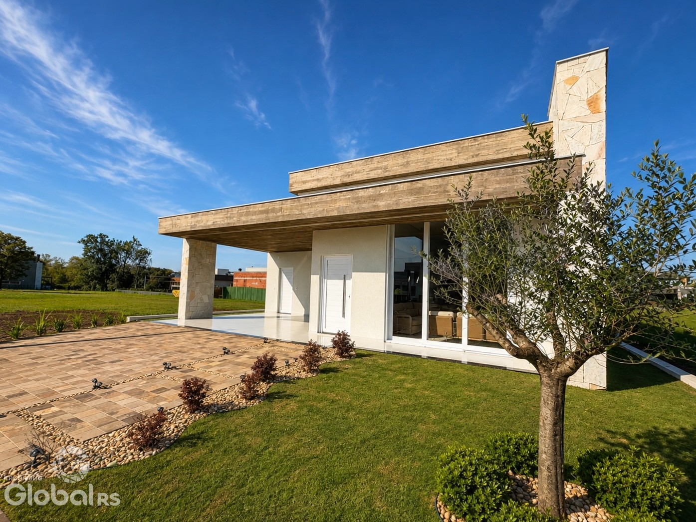 Casa em condomínio 3 dormitórios