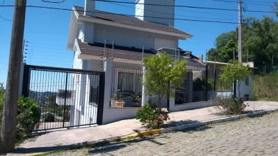 thumbnail-2336357-foto-1304857017-6a9339123cb04.webp
