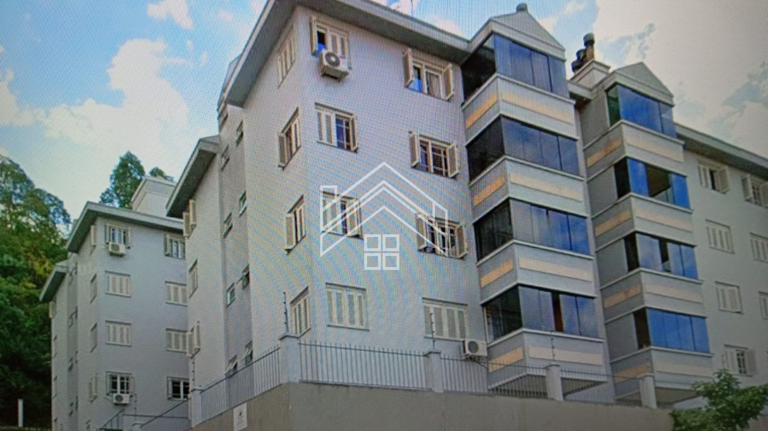 thumbnail--6a429043757c8.webp