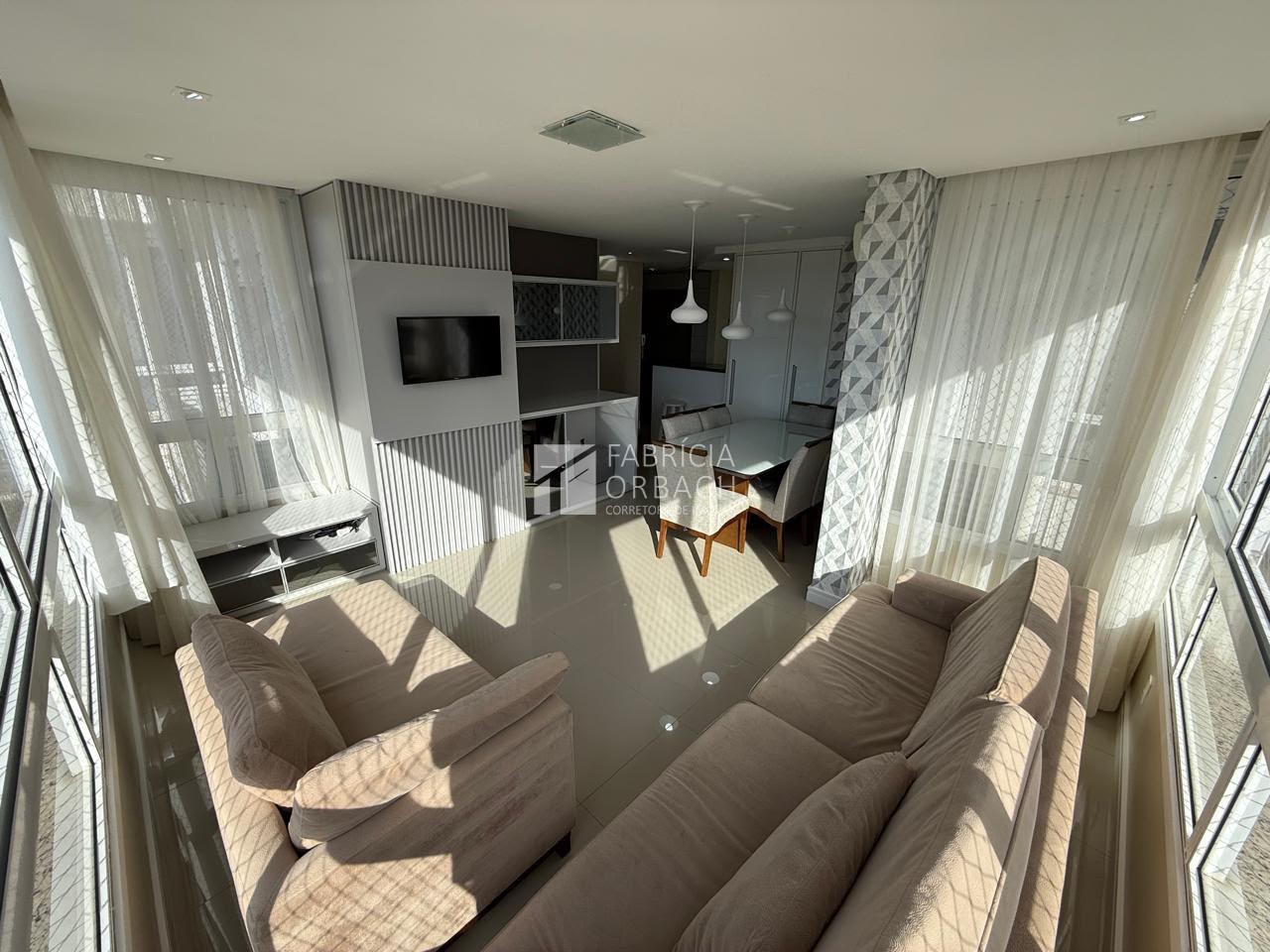 thumbnail--6a3d32e46ae99.webp
