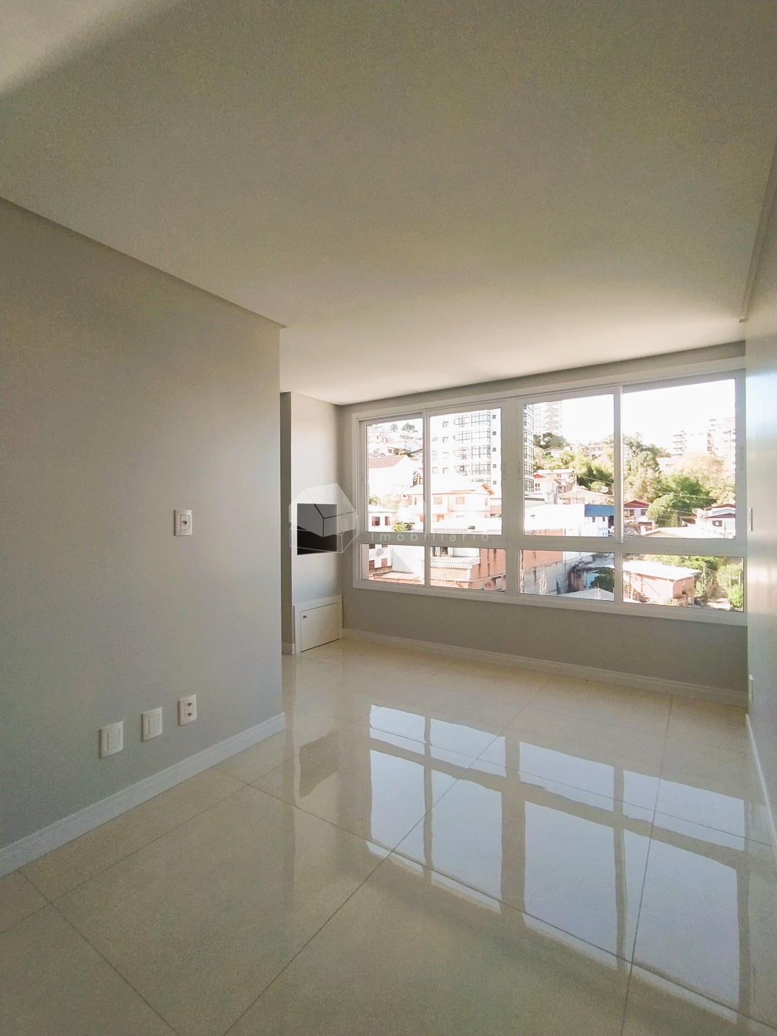 thumbnail-sala-2-652fd13a8afa9.wepb